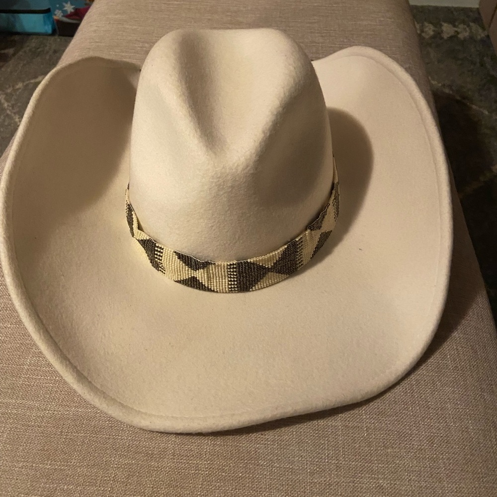 Revolve Cassidy Hat - Picture 5 of 6
